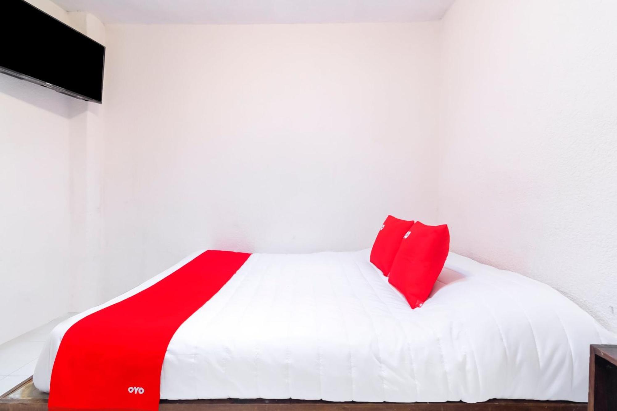 Oyo Hotel La Luna, Templo De Santo Domingo De Guzman ซานกริสโตบัล เด ลาสกาซาส ภายนอก รูปภาพ