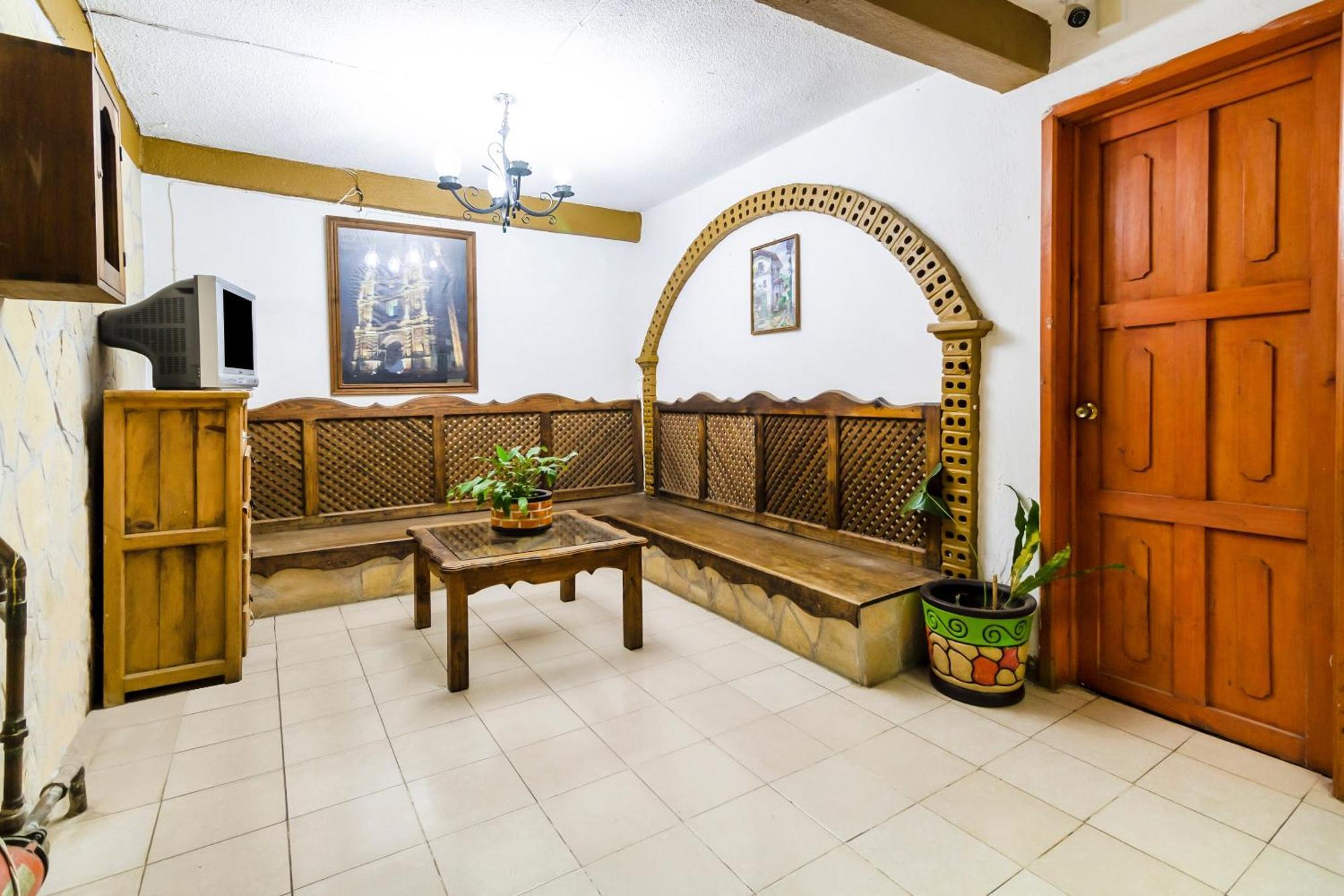 Oyo Hotel La Luna, Templo De Santo Domingo De Guzman ซานกริสโตบัล เด ลาสกาซาส ภายนอก รูปภาพ